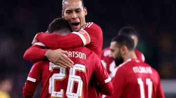 ما القنوات الناقلة لمواجهة ليفربول وتوتنهام في الدوري الإنجليزي 2025-2026؟